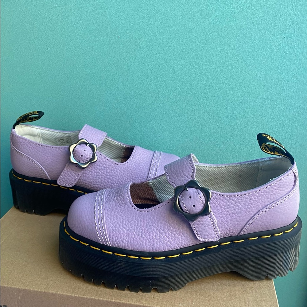 DR MARTENS • lilac addina flower platform